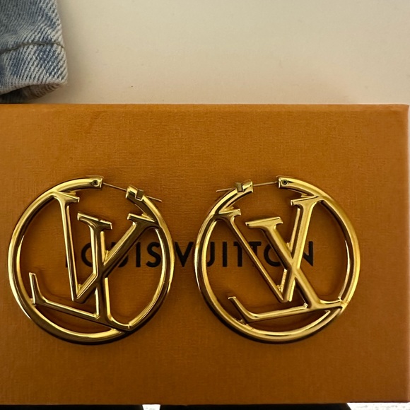 Louis Vuitton Louise Hoop GM Earrings - Picture 4 of 4